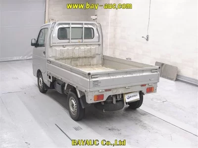 Nissan NT100 Clipper