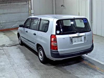 Toyota SUCCEED  с аукциона в Японии