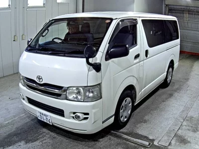 Toyota HiAce Van
