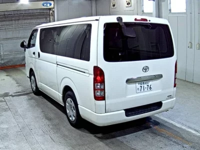 Toyota HiAce Van