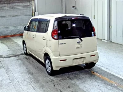 Nissan MOCO  с аукциона в Японии