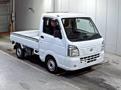 Nissan NT100 Clipper