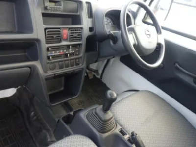 Nissan NT100 Clipper