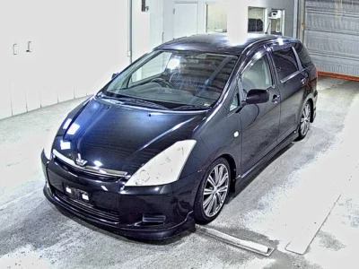 Toyota WISH  с аукциона в Японии