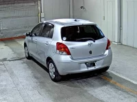 Toyota VITZ лот № 5136 оценка 3.5  с аукциона в Японии 1