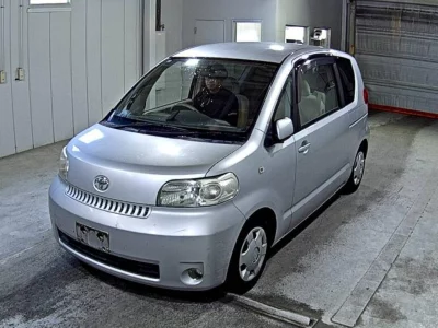 Toyota PORTE  с аукциона в Японии