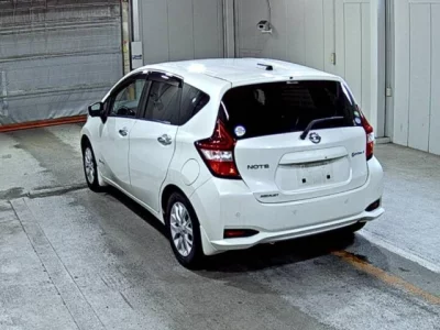 Nissan NOTE  с аукциона в Японии