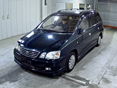 Toyota GAIA  с аукциона в Японии
