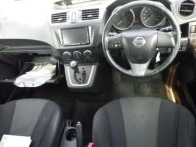 Nissan Lafesta