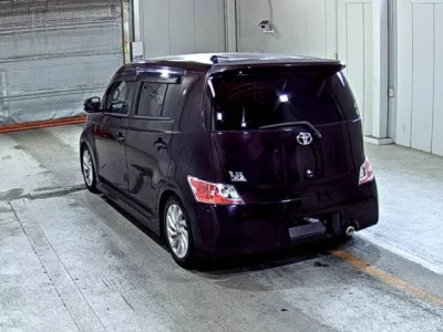 Toyota bB
