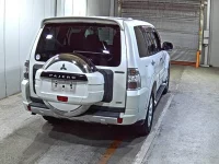 Mitsubishi PAJERO лот № 4005 оценка 3.5  с аукциона в Японии 4