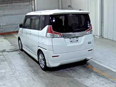 Suzuki Solio