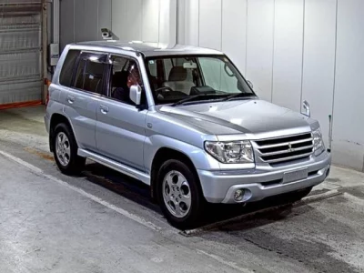 Mitsubishi Pajero iO