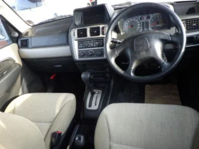 Mitsubishi Pajero iO
