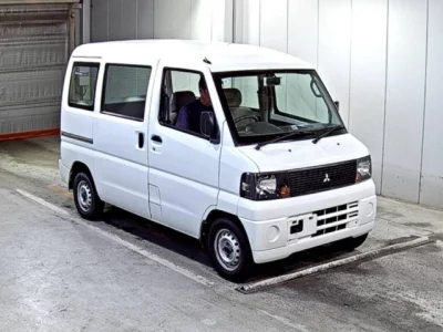Mitsubishi Minicab Van