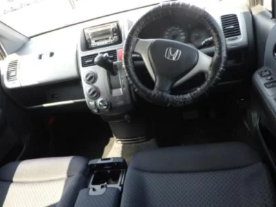 Honda Mobilio Spike