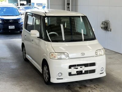 Daihatsu TANTO  с аукциона в Японии