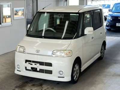 Daihatsu TANTO  с аукциона в Японии