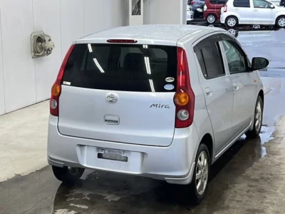 Daihatsu MIRA  с аукциона в Японии
