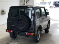 Suzuki JIMNY лот № 1105 оценка R  с аукциона в Японии 1