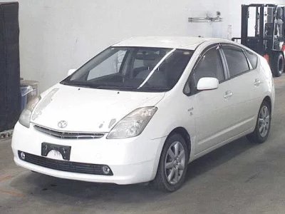 Toyota Prius  с аукциона в Японии