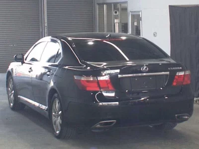 Lexus LS