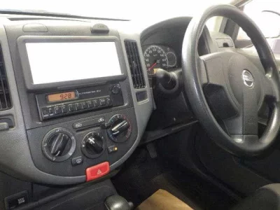 Nissan AD