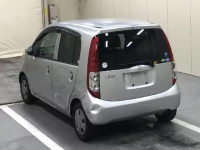 Honda LIFE лот № 1102 оценка R  с аукциона в Японии 1