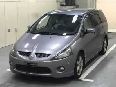 Mitsubishi GRANDIS  с аукциона в Японии