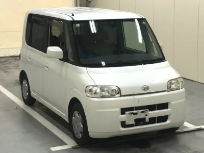Daihatsu TANTO  с аукциона в Японии