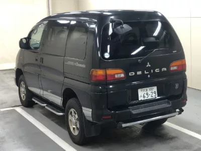 Mitsubishi DELICA  с аукциона в Японии