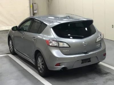 Mazda Axela