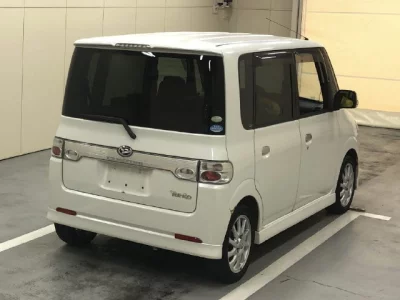 Daihatsu TANTO  с аукциона в Японии