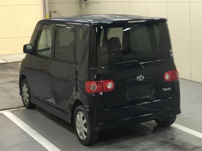 Daihatsu TANTO  с аукциона в Японии