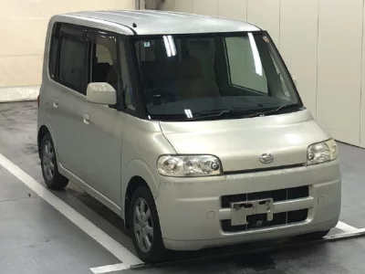 Daihatsu TANTO  с аукциона в Японии