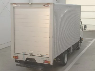 Toyota DYNA  с аукциона в Японии