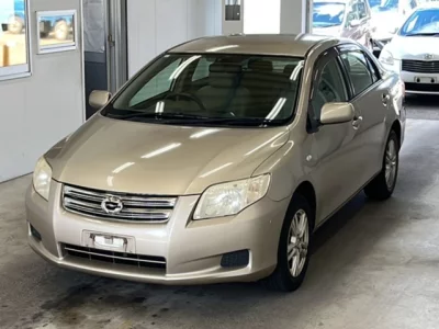 Toyota COROLLA AXIO  с аукциона в Японии