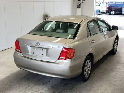 Toyota COROLLA AXIO  с аукциона в Японии
