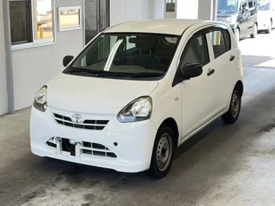 Toyota PIXIS EPOCH  с аукциона в Японии