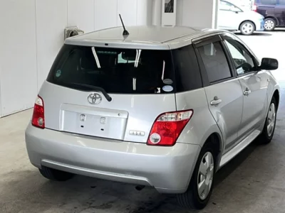 Toyota IST