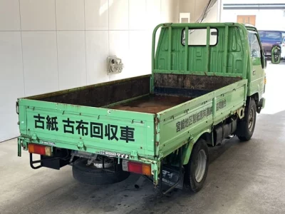 Toyota DYNA  с аукциона в Японии