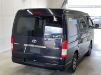 Toyota HIACE VAN лот № 3001 оценка R  с аукциона в Японии 1