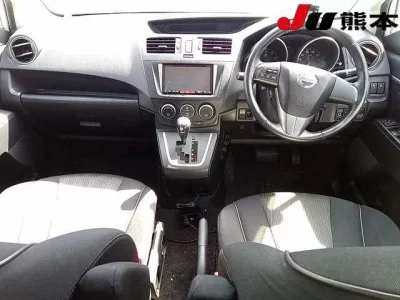Nissan LAFESTA