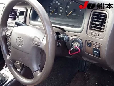 Toyota CRESTA  с аукциона в Японии