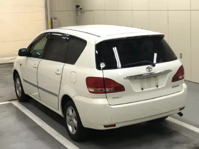 Toyota Ipsum