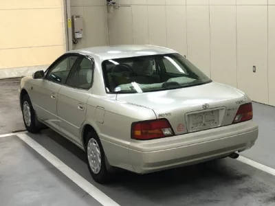 Toyota VISTA  с аукциона в Японии