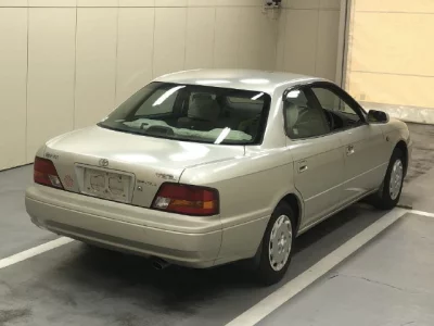 Toyota VISTA  с аукциона в Японии