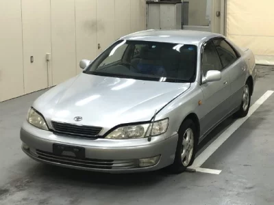 Toyota WINDOM  с аукциона в Японии