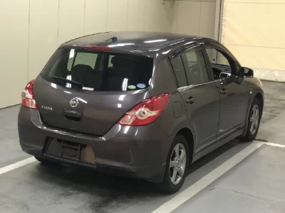 Nissan Tiida