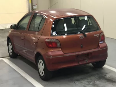 Toyota VITZ  с аукциона в Японии